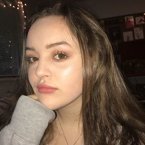 Meet your Posher, Violet